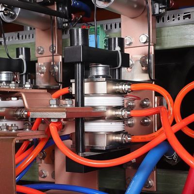 Furonnerie à induction pour la fusion des métaux fer cuivre aluminium