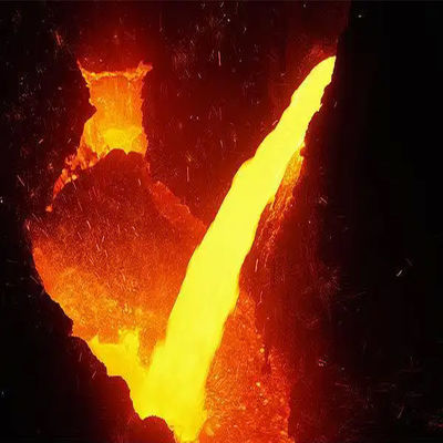 Forneau de fusion à induction à longue durée de vie avec des caractéristiques d'efficacité énergétique et de sécurité améliorées